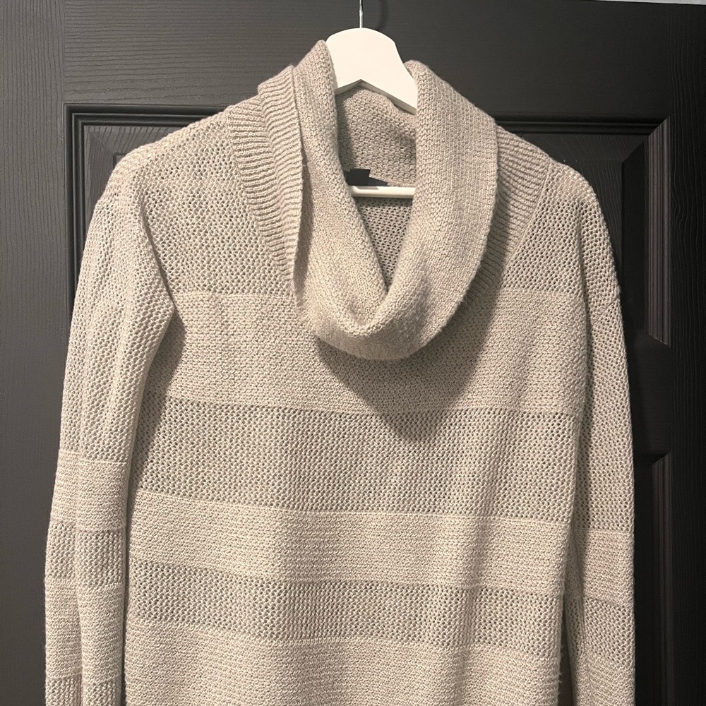 Gray sweater